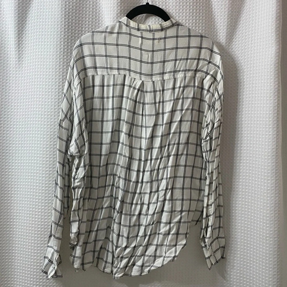 L&G Plaid Tie Front Shirt - Picture 10 of 10